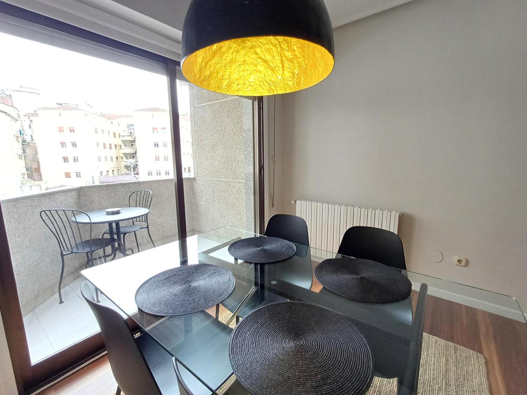 4J - Ourense Centro Con Parking Екстериор снимка